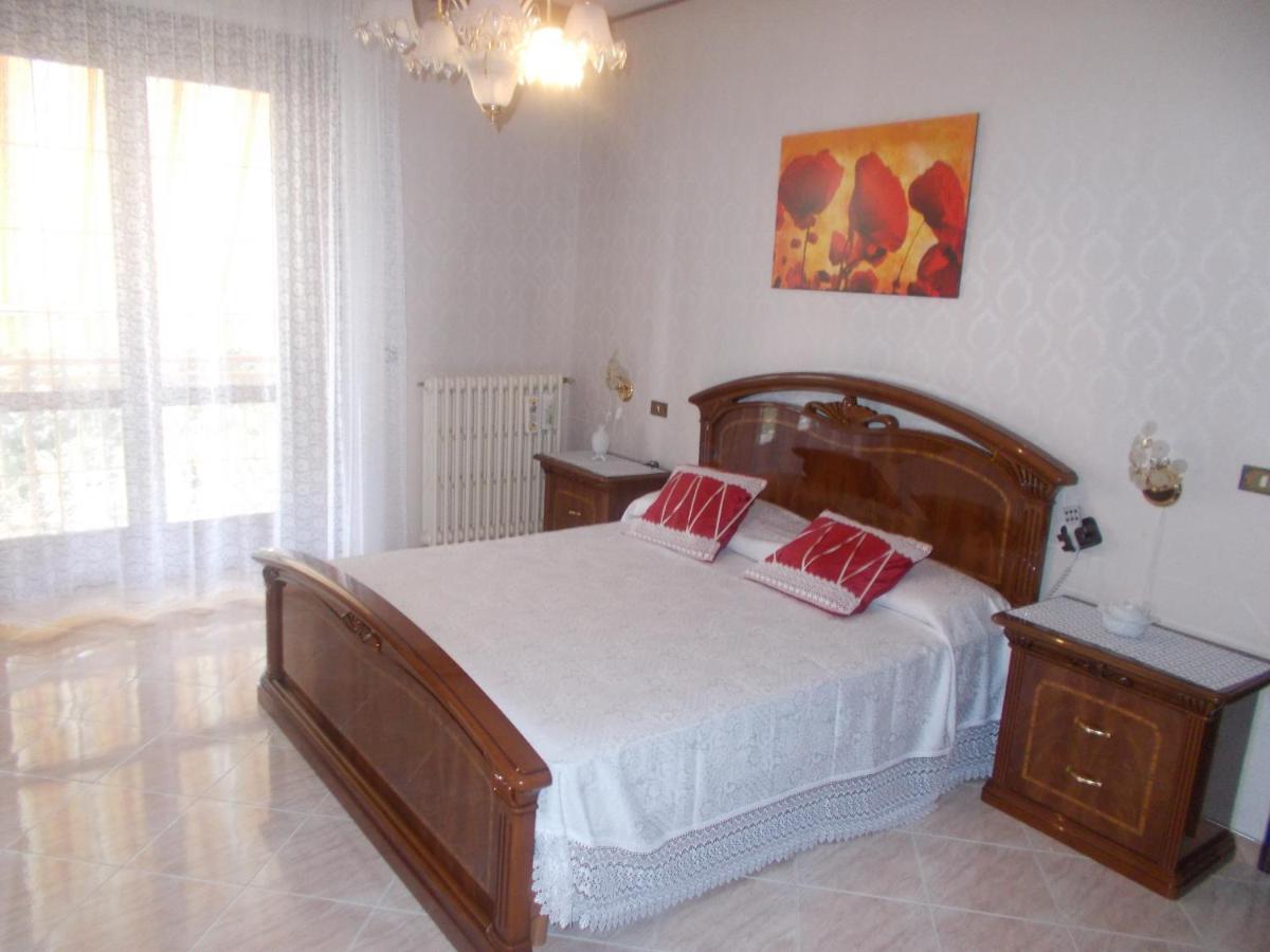 Camera Matrimoniale/Doppia con Letti Singoli con Bagno Privato Esterno