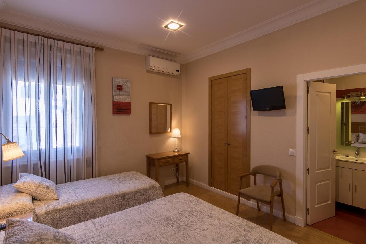 Camera Matrimoniale con Letto Supplementare