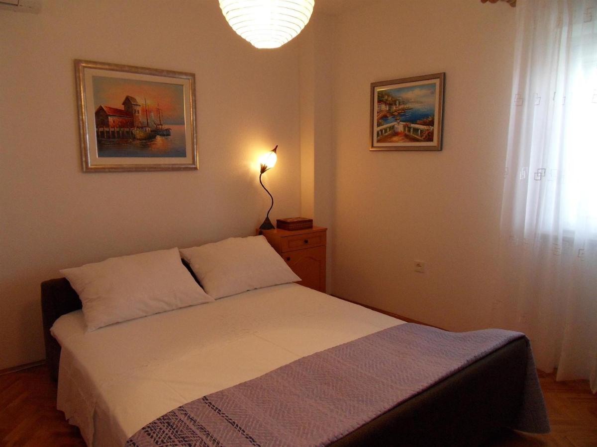 Appartamento su 2 Livelli con 2 Camere da Letto e Terrazza - Via Reica