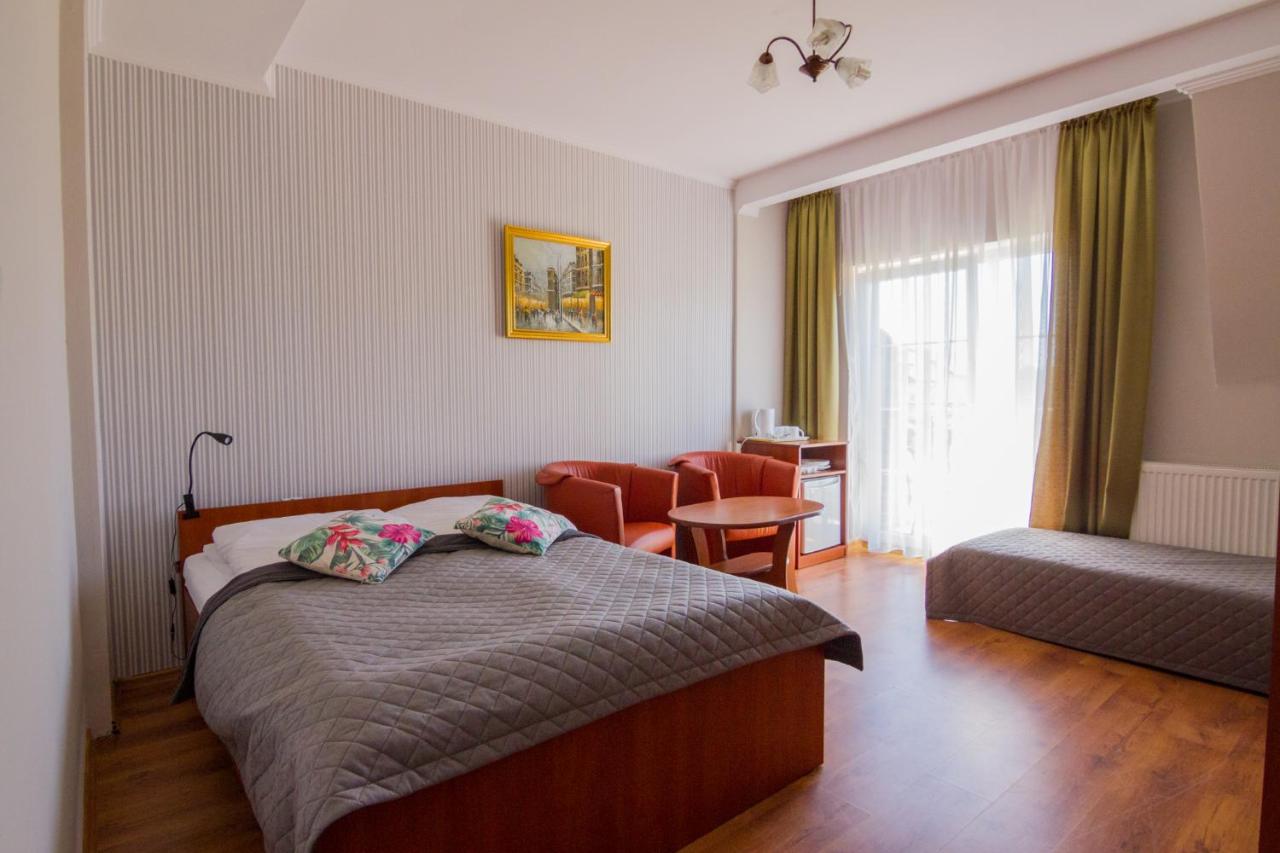 Habitación Triple con balcón