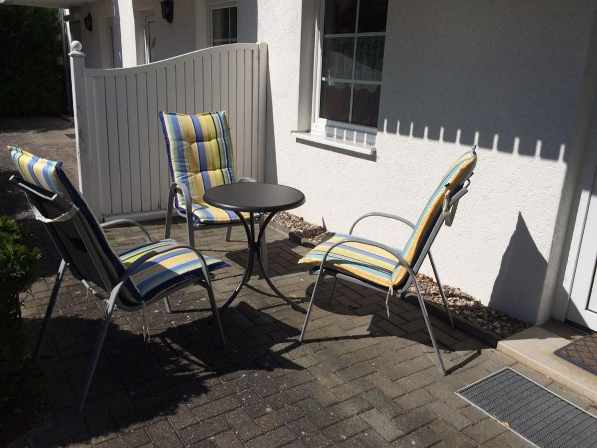 Ferienappartement mit Seeblick und Balkon - Chambres d’hôtes Sellin