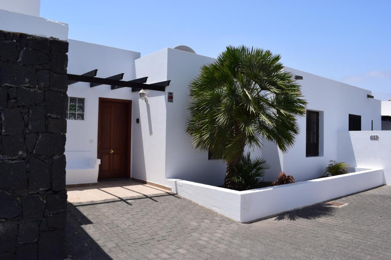 Villa Imogen with NEW HEATED SWIMMING POOL - Ferienwohnung Playa Blanca