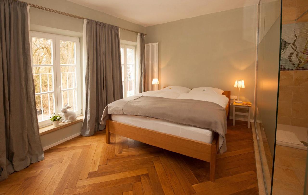 B&B Nördlingen - Bed and Breakfast unter den Linden - Bed and Breakfast Nördlingen