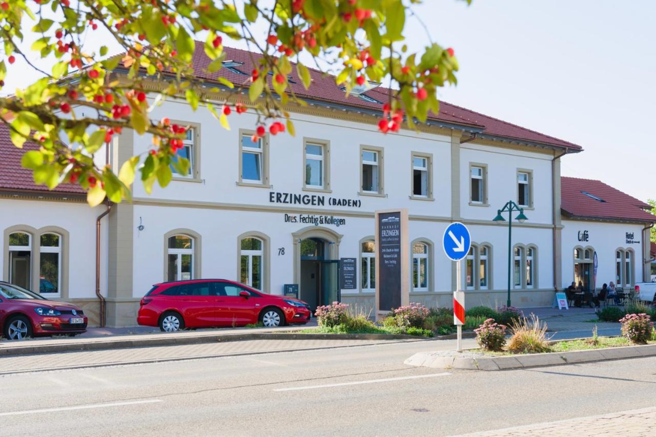 B&B Erzingen - Bahnhof-Erzingen, hotel, coffee & more - Bed and Breakfast Erzingen