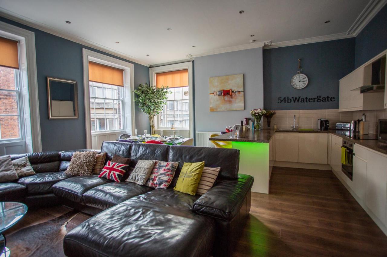 B&B Chester - Most central luxury apartment - sleeps 4 & FREE parking! - Bed and Breakfast Chester