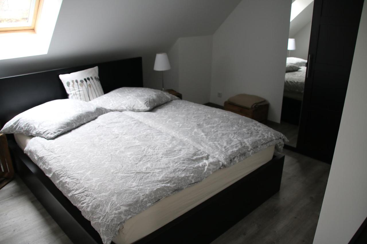 Apartment mit Balkon