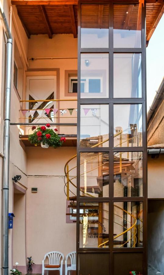 Pensiunea Todor - B&B