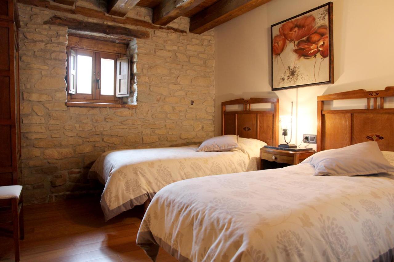 Zweibettzimmer mit eigenem Bad