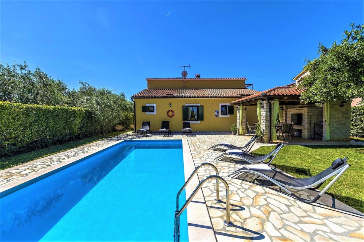 B&B Poreč - Spacious Three-Bedroom Villa Balun with Pool - Bed and Breakfast Poreč