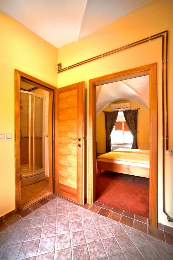 Doppelzimmer mit Balkon