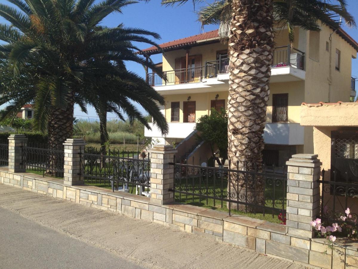 Villa Maria - Bed and Breakfast Polychrono