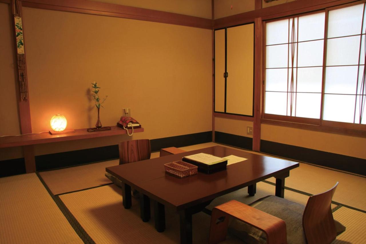 Japanese-Style Twin Room without Bathroom