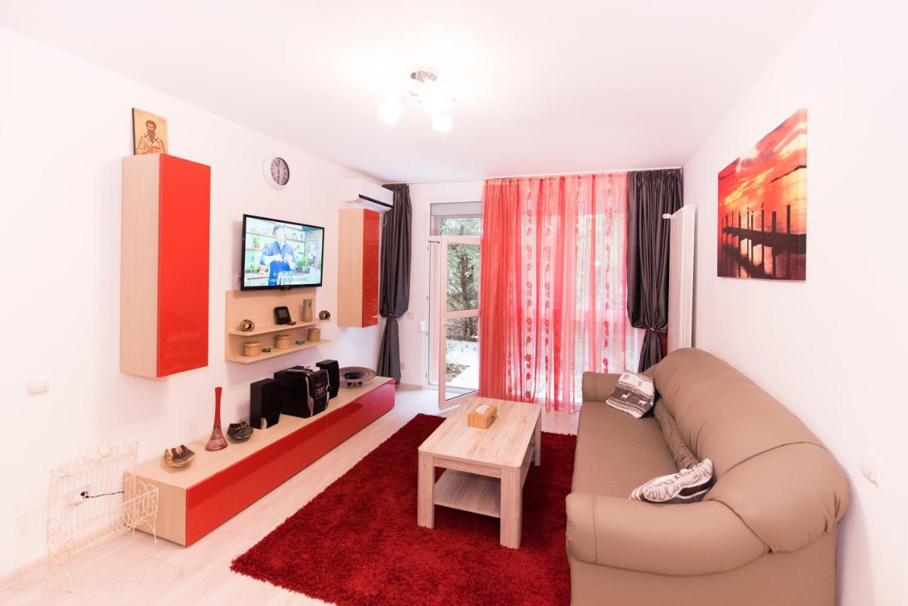 B&B Bucharest - Red Apartment - Bed and Breakfast Bucharest