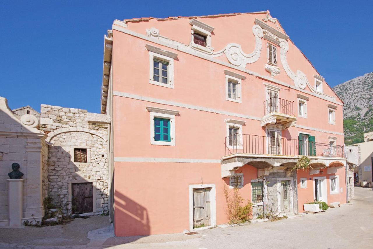 Two-Bedroom Apartment with Sea View