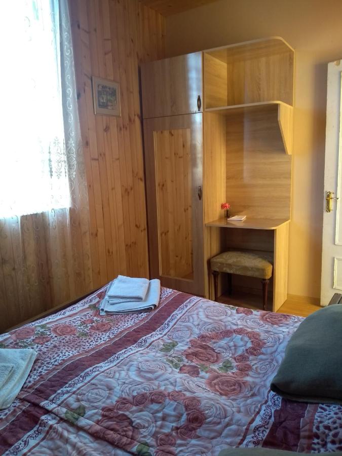 Guest House Guliada - Bed and Breakfast