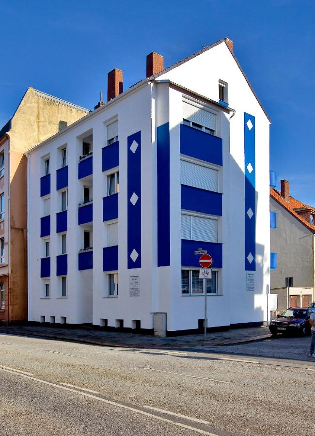 B&B Bremerhaven - Monteurwohnungen Hanseat - Bed and Breakfast Bremerhaven