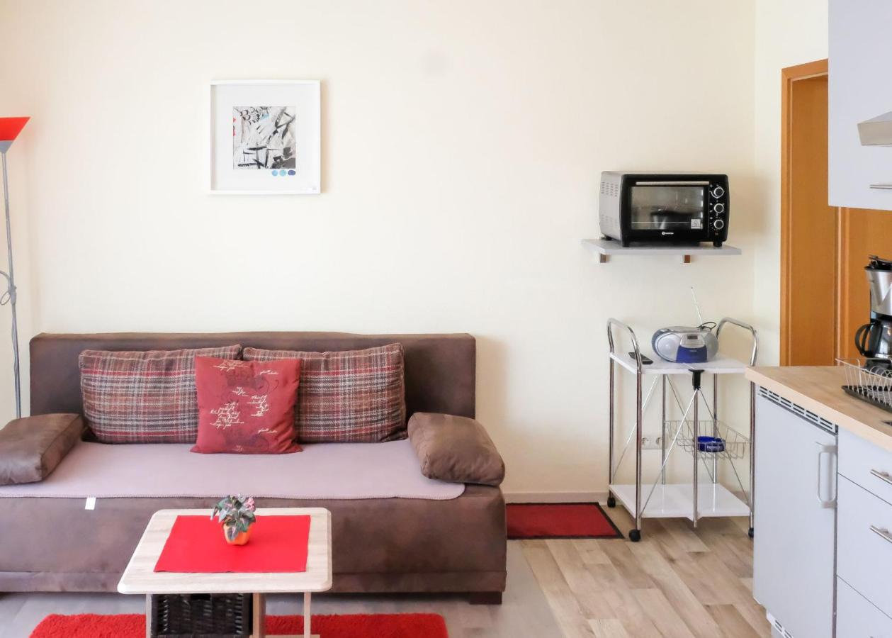 One-Bedroom Apartment with Terrace Nr.1