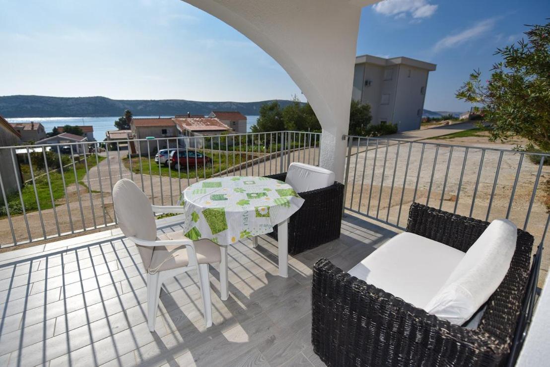 Apartment mit Meerblick