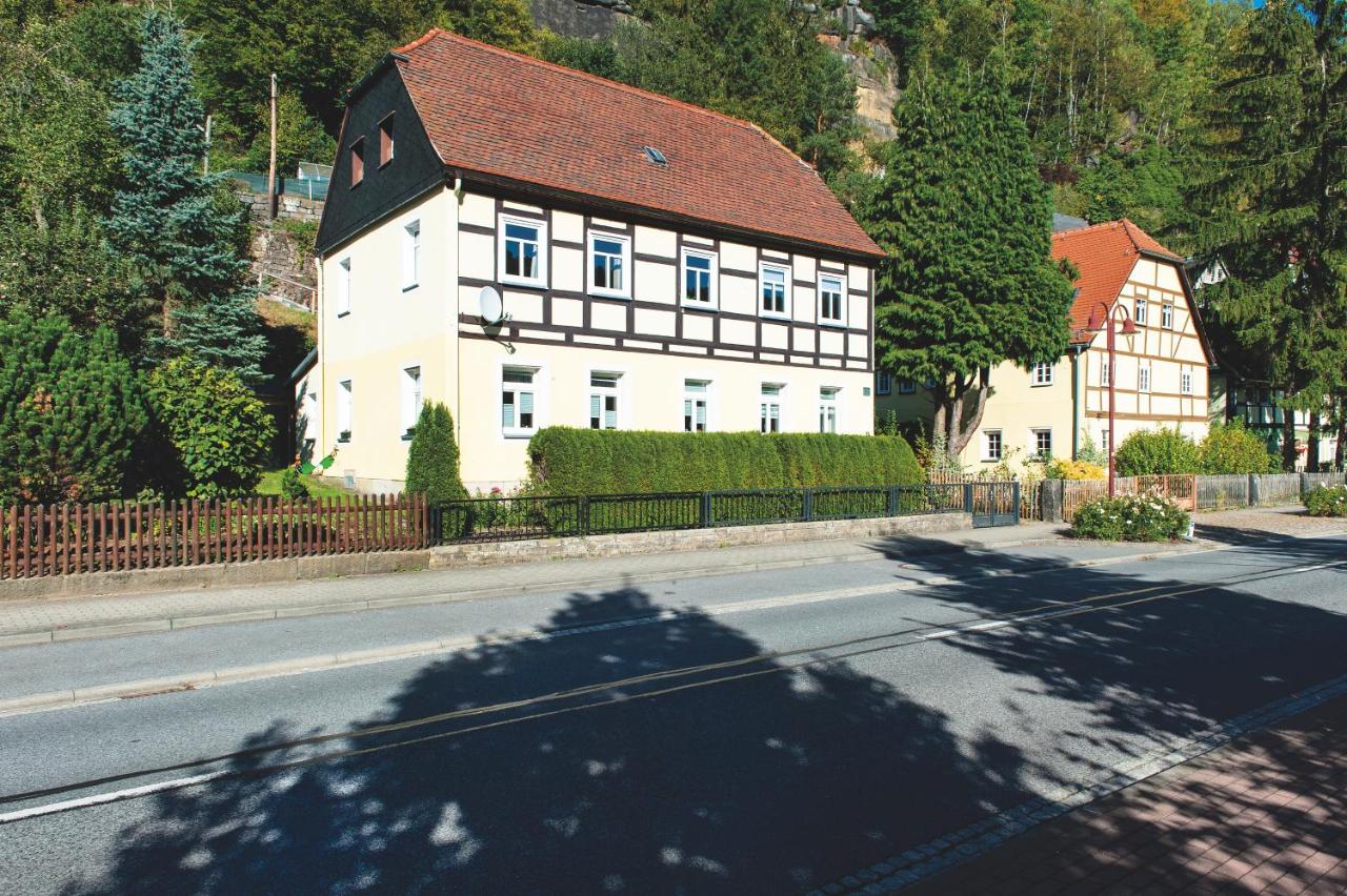 B&B Bad Schandau - Ferienhaus Elbufer 83 - Bed and Breakfast Bad Schandau