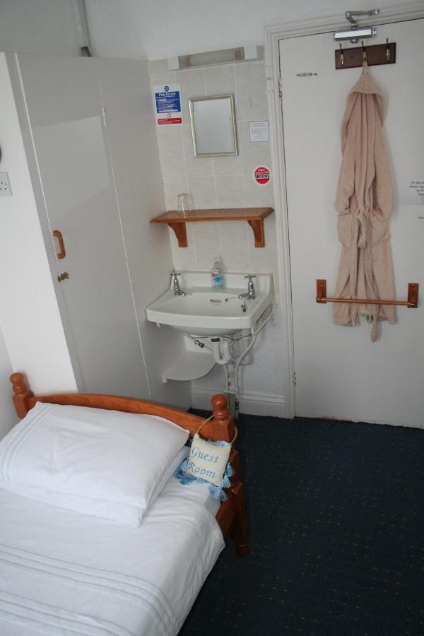 Single Room with Private Bathroom