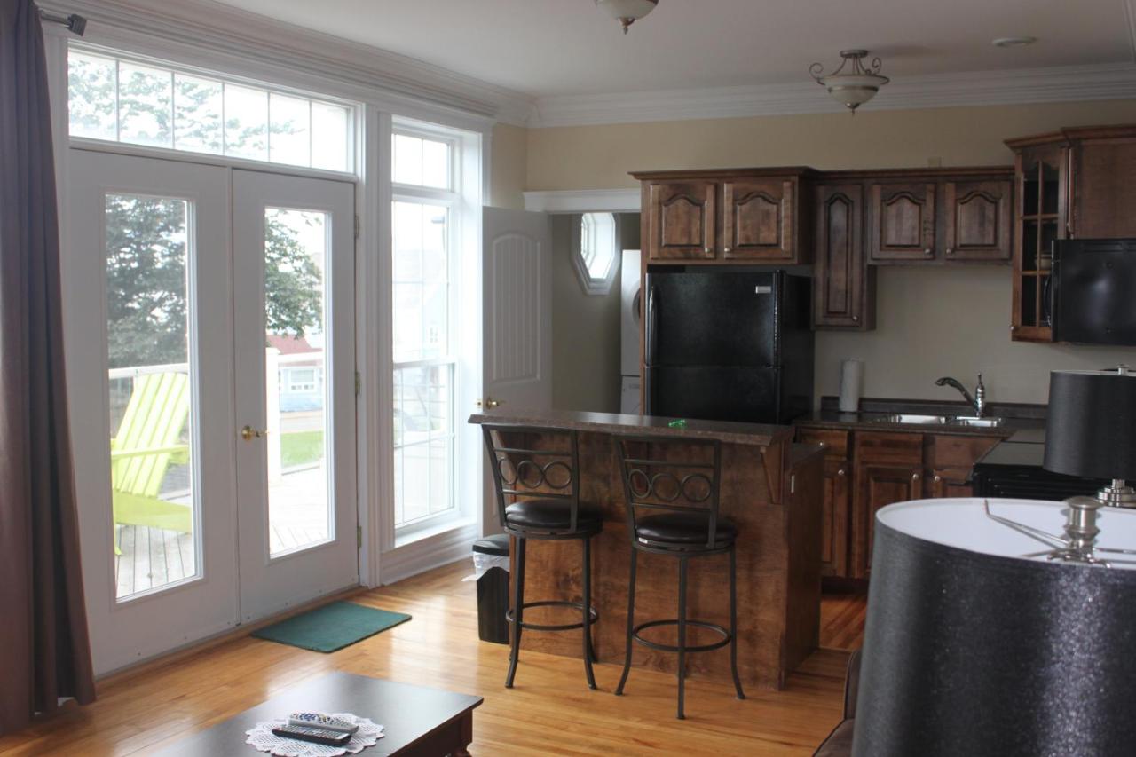 Deluxe King Suite