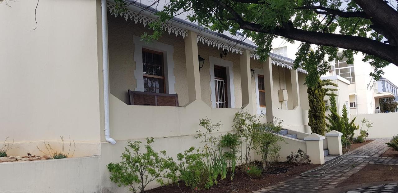 Uniondale Guest Lodge - B&B