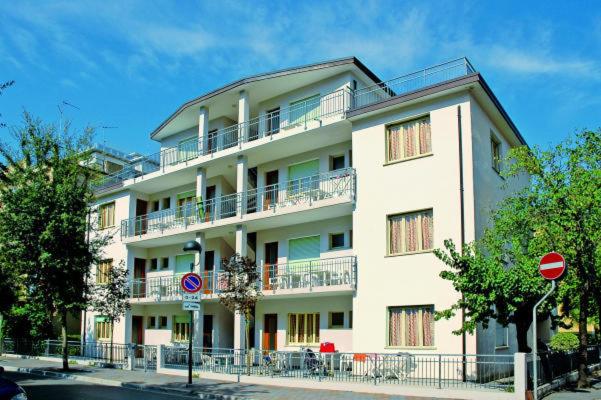 B&B Lignano Sabbiadoro - Residenza Valcris - Bed and Breakfast Lignano Sabbiadoro