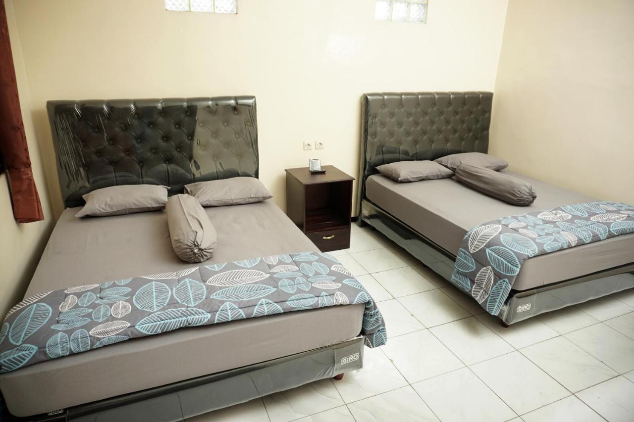 B&B Batu - Villa Cemara - Bed and Breakfast Batu