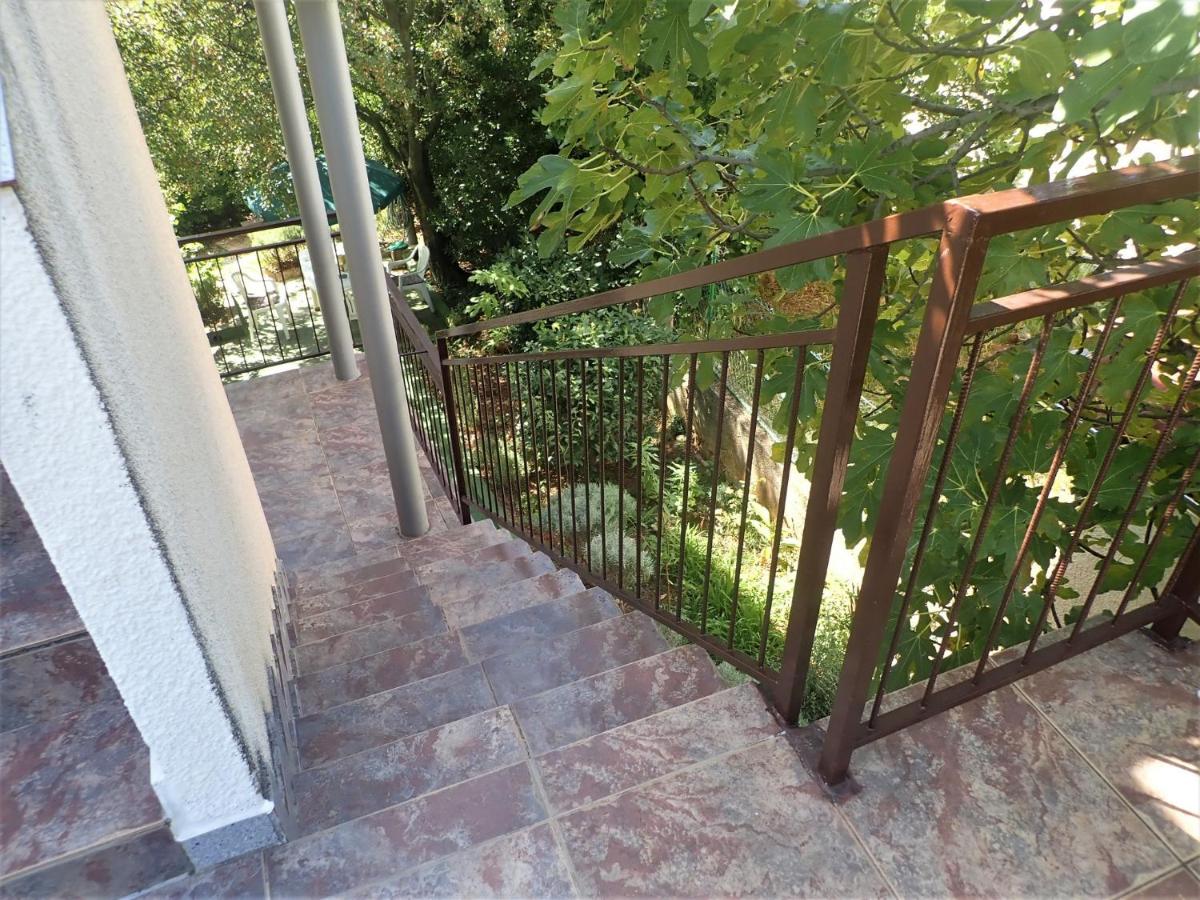 Apartments Velebit - Ferienwohnung Starigrad-Paklenica