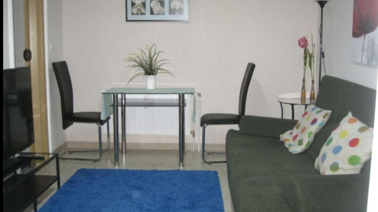 B&B Bonn - flats-4u - Cosy, quiet & clean apartments in the city ( Apt. 1 ) - Bed and Breakfast Bonn