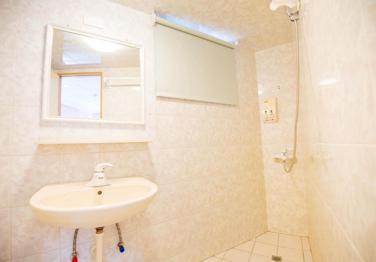 Chambre Familiale avec Salle de Bains Privative