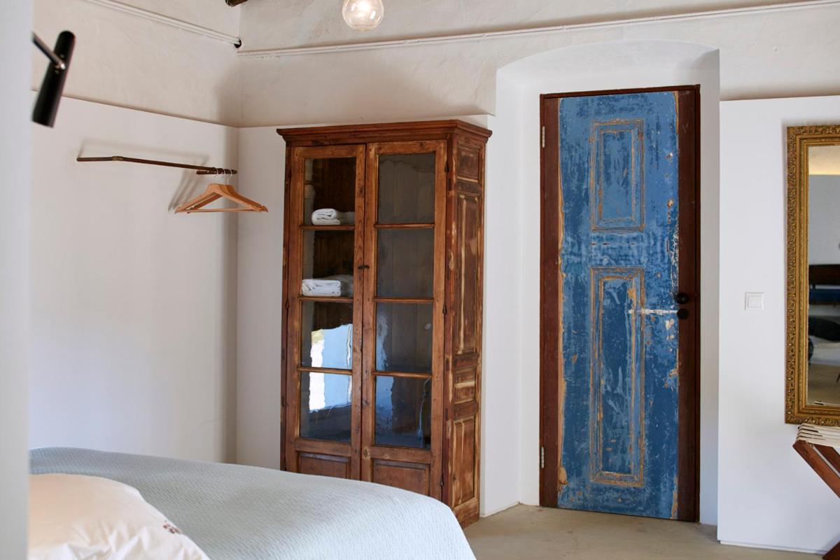 One-Bedroom Apartment with Patio