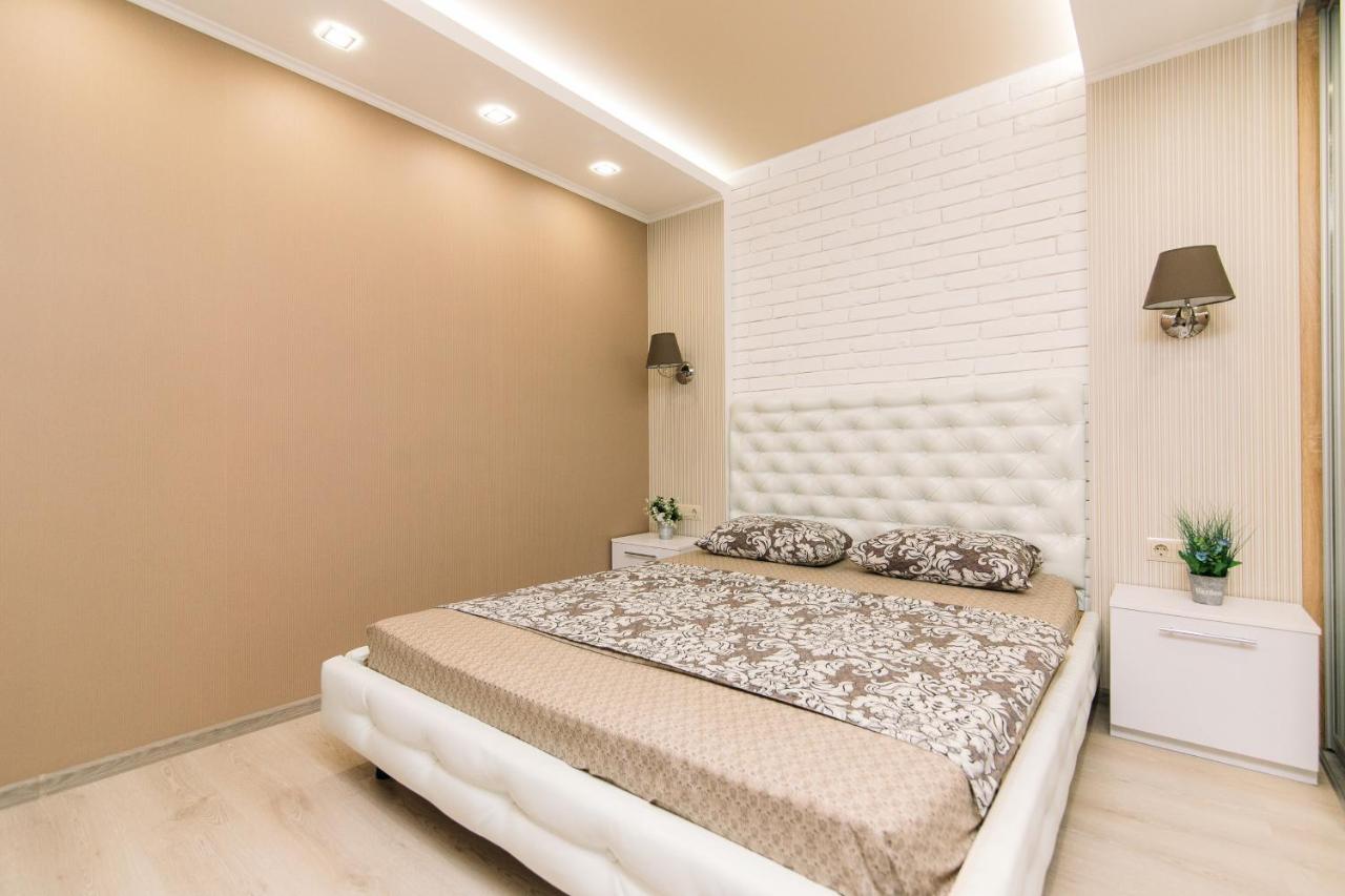 VIP Apartments Faraon on Kharkovskaya 1 floor - Chambres d'hôtes Soumy
