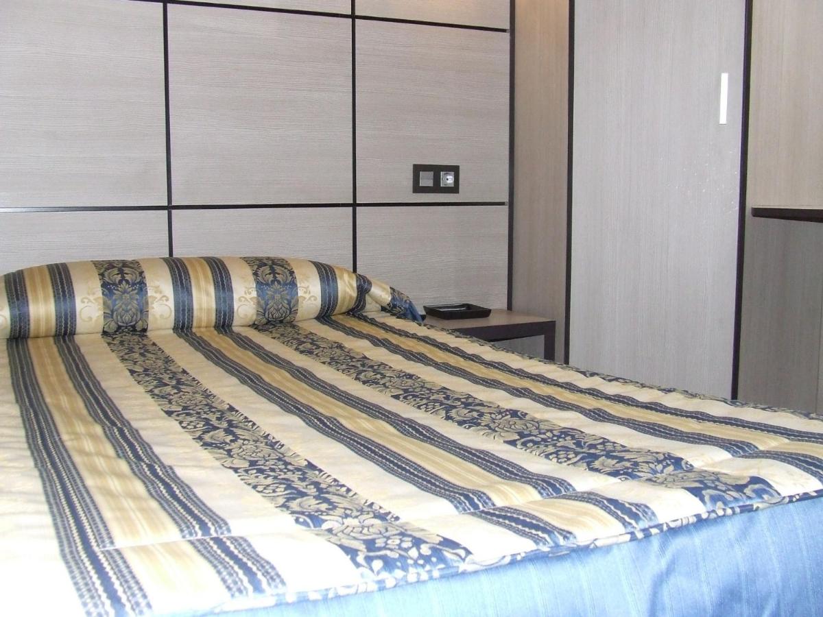 Camera Singola con Bagno in Comune