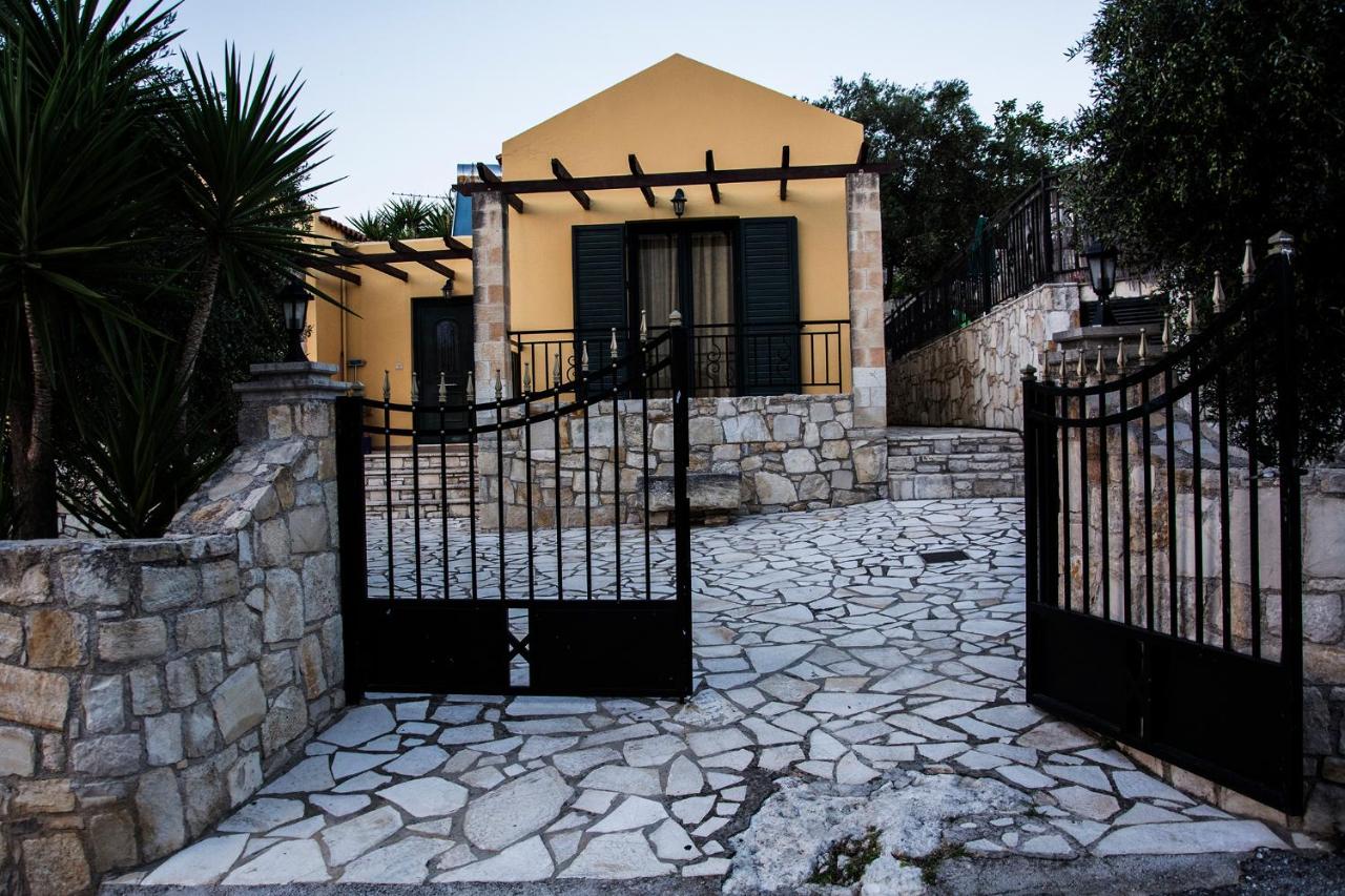 Villa Manos - Bed and Breakfast