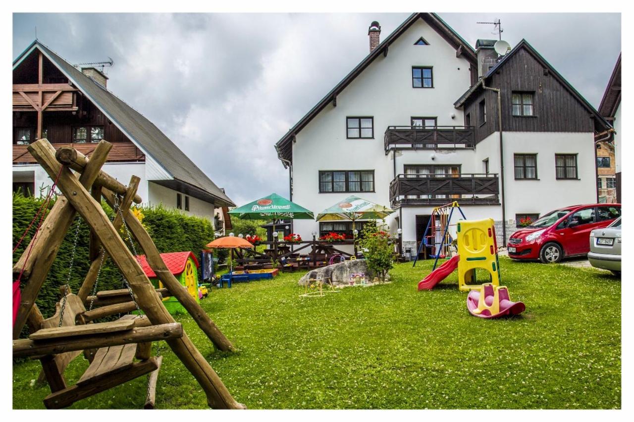 B&B Harrachov - U Bernardýna - Bed and Breakfast Harrachov