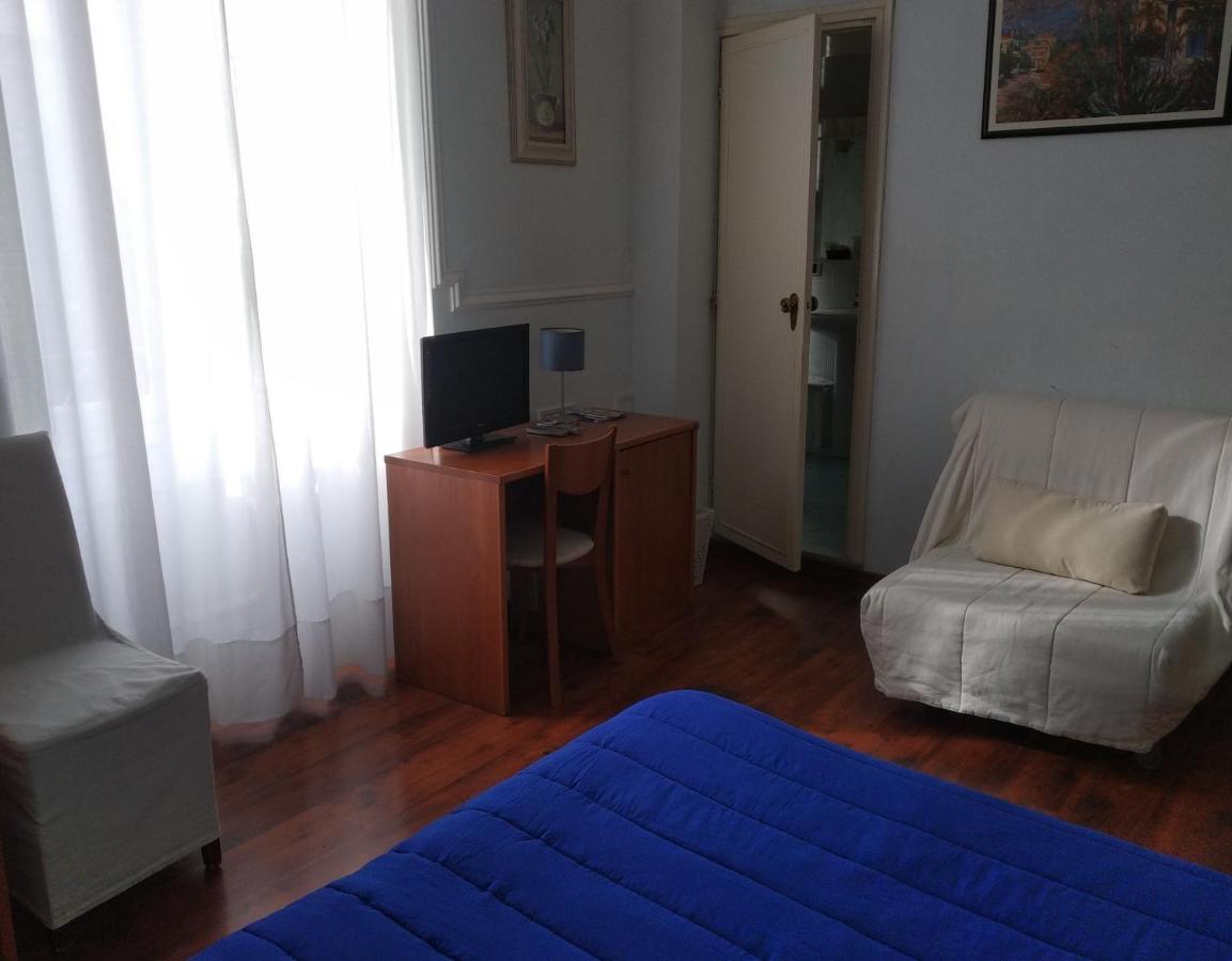 B&B Bordighera - Hotel Lucciola - Bed and Breakfast Bordighera