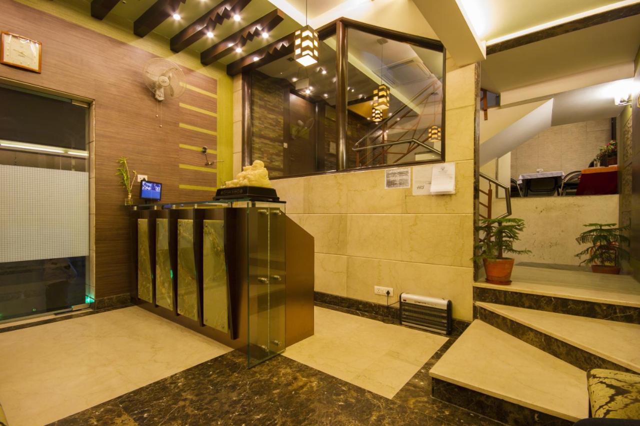B&B New Delhi - Hotel Sunstar Heights - Bed and Breakfast New Delhi