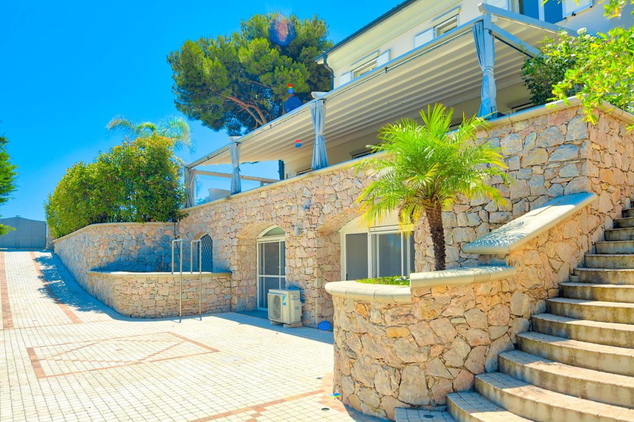 Villa Emanuele Costarainera - B&B