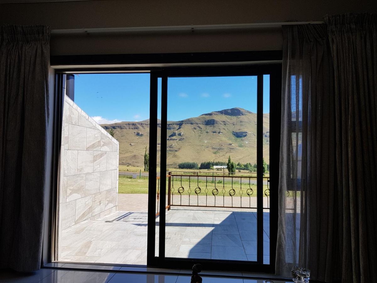 B&B Clarens - WILLOW MANOR - Bed and Breakfast Clarens