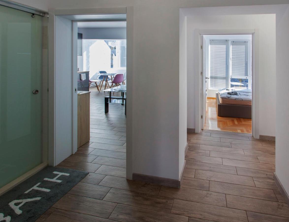 Apartment Diamond CENTER Gabrovo - Bed and Breakfast