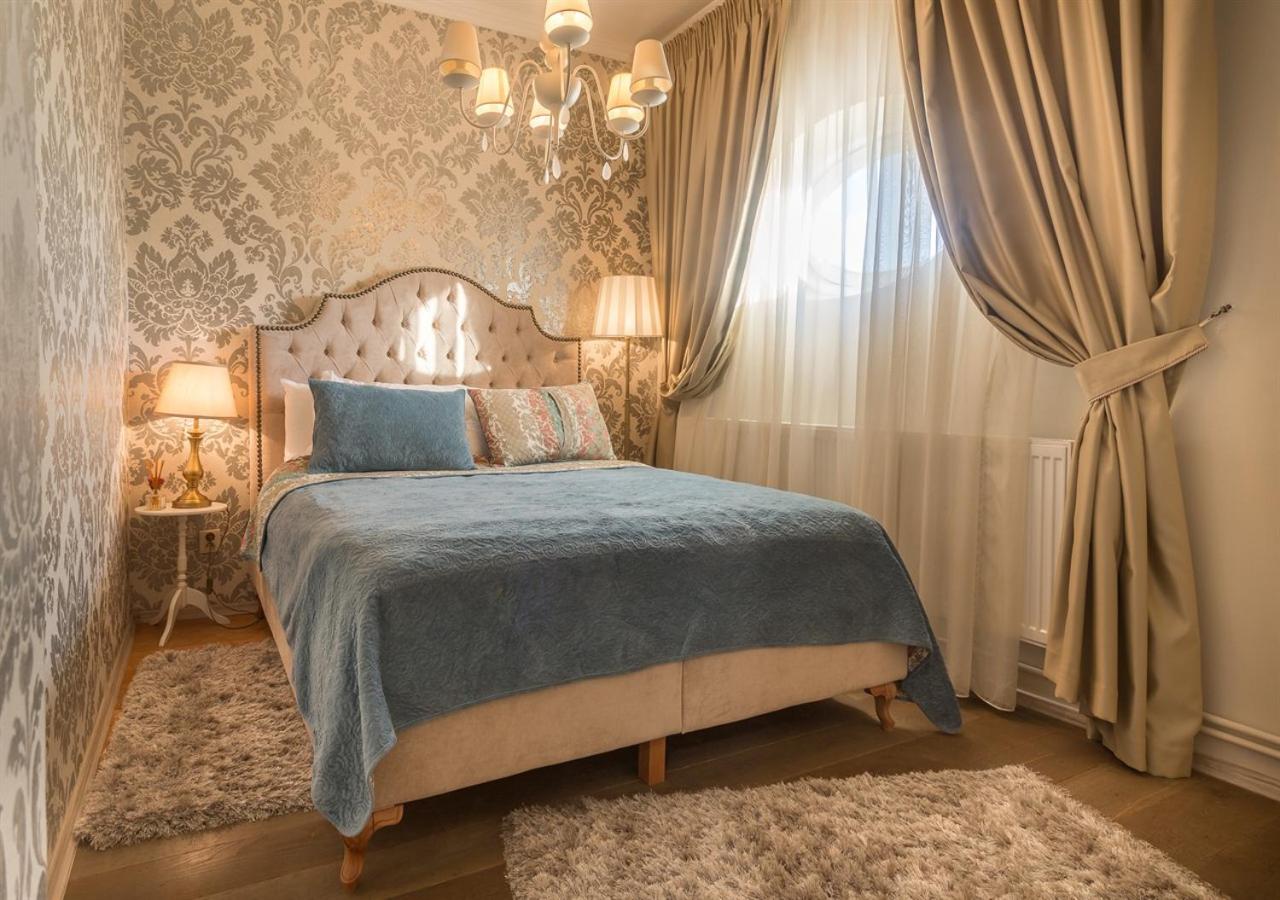 B&B Bucharest - Apartino - freshly renovated - Penthouse - Best View ! - Bed and Breakfast Bucharest