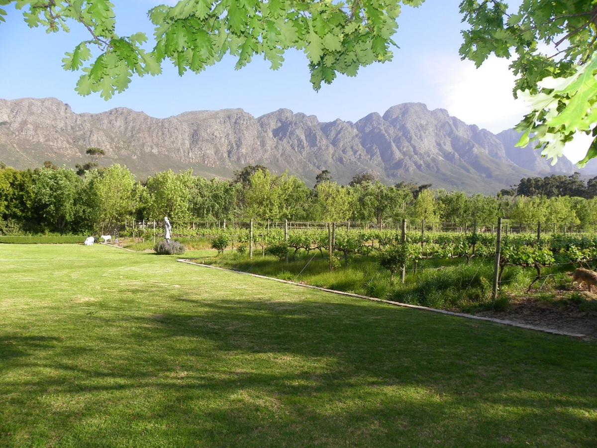 B&B Franschhoek - Franschhoek Rose Cottages - Bed and Breakfast Franschhoek