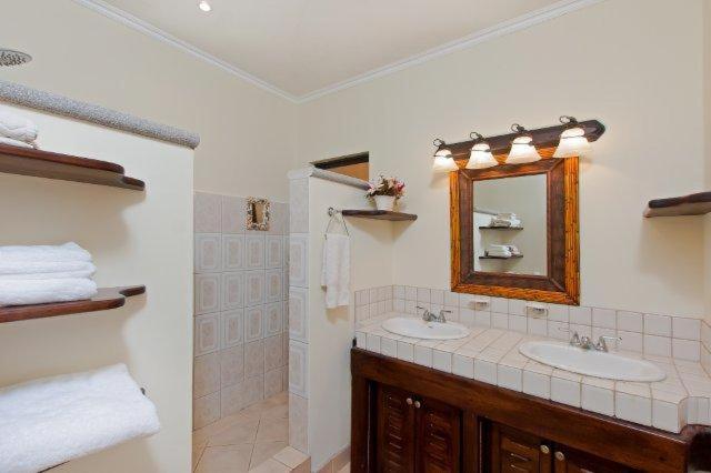 Sunrise #26 Best Priced 2BR -Ideal Location - Views - Ferienwohnung Tamarindo