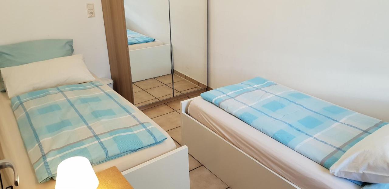 flats-4u - Cosy, quite & clean apartments in the city ( Apt.4 ) - Ferienwohnung Bonn