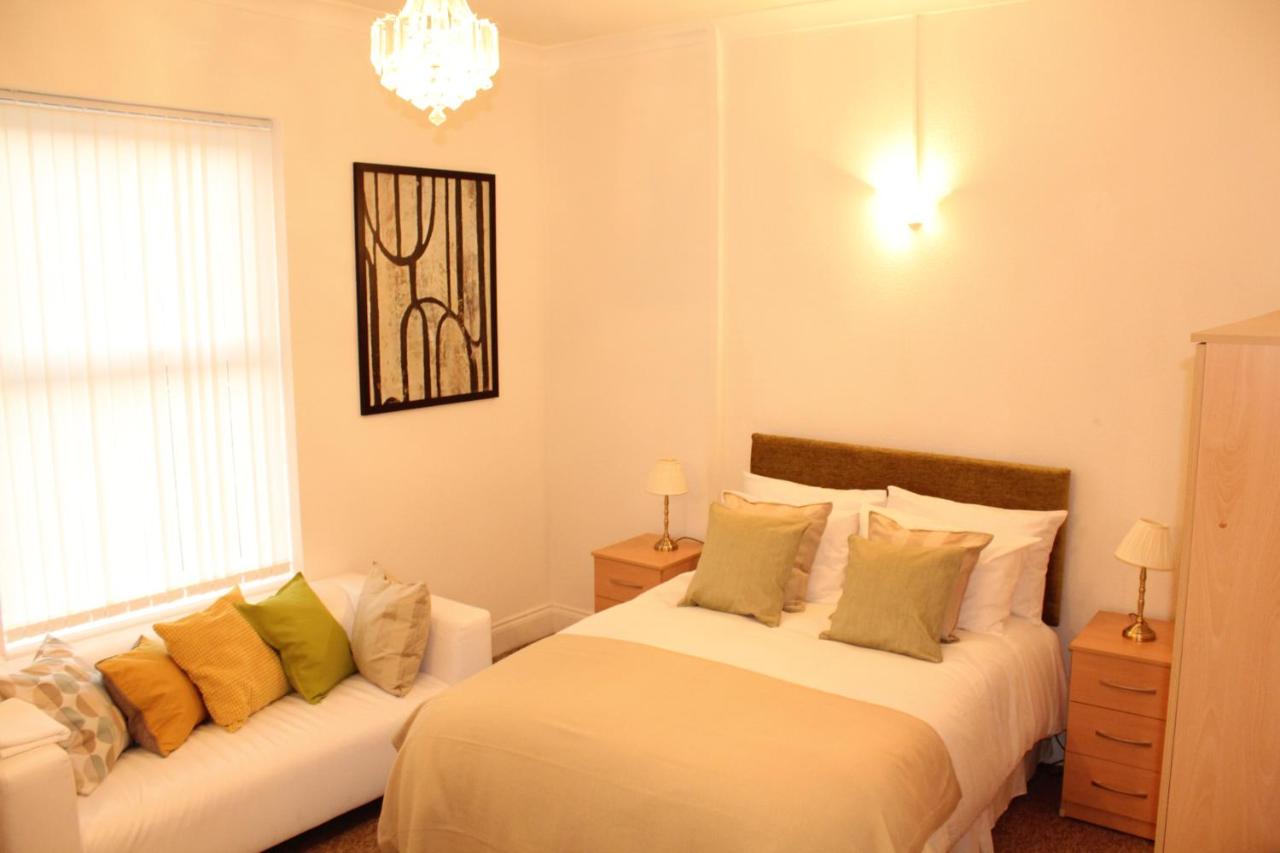 B&B Birmingham - Ababeel Hotel - Bed and Breakfast Birmingham