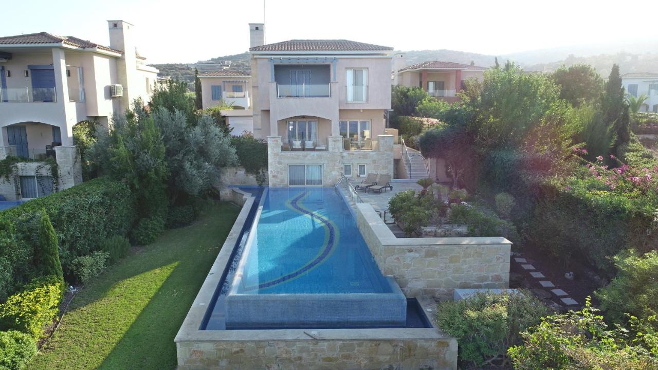 Beach Villa Olivia - Ferienwohnung Neo Chorio