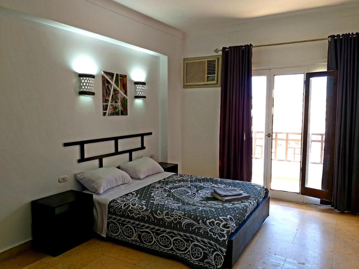 Appartamento con Vista Piscina