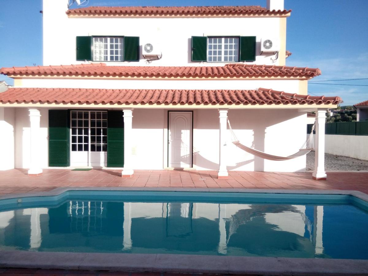 La Nara Villa - Bed and Breakfast