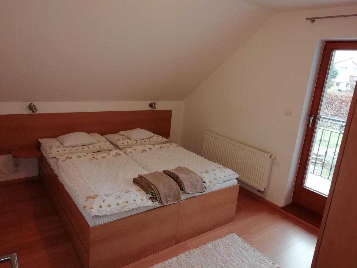 Apartamento con balcón